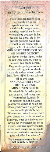 Boekenlegger leren in het zand te schrij