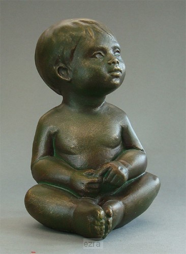 Beeld EMO19 baby zittend brons hoog 12cm