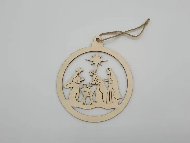 Wooden nativity scene hanger 15cm